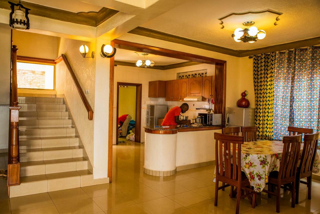 Ostello Kigali Castle Esterno foto